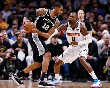  国王杯今晚再迎强敌赛后圣安东尼奥马刺调整名单以备国王杯，武汉三镇单刀错失备战国王杯看傻球迷