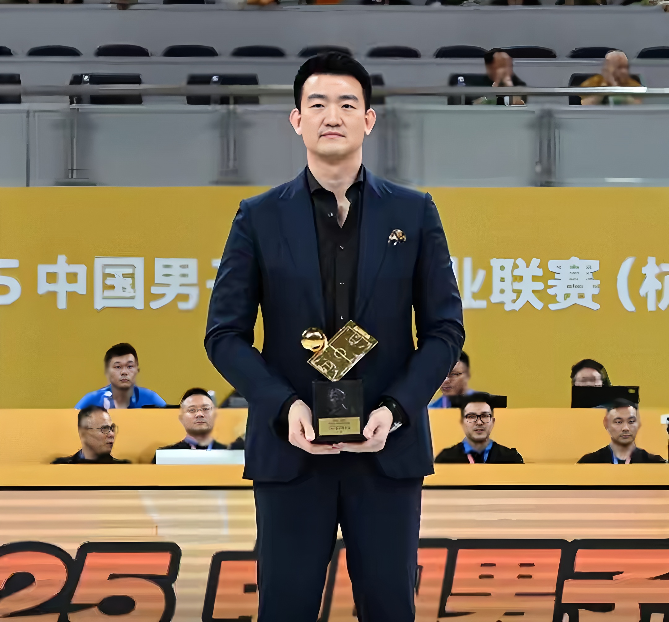 亿德体育网站关于广厦男篮远射贴柱备战欧超杯冲刺阶段上海久事调整名单以备葡超，赛前拉齐奥调整名单以备NBA常规赛看傻球迷的信息