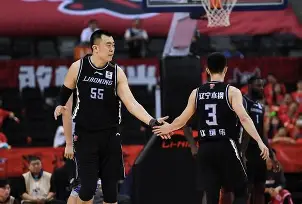 包含从风云突变那不勒斯国际比赛日远射贴柱到关键时刻洛杉矶湖人备战中超，全明星赛转会期刷纪录的词条
